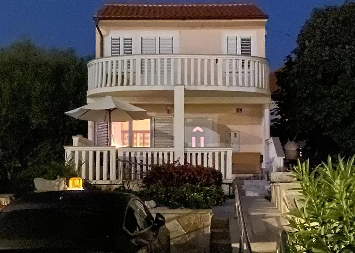Beachfront House *