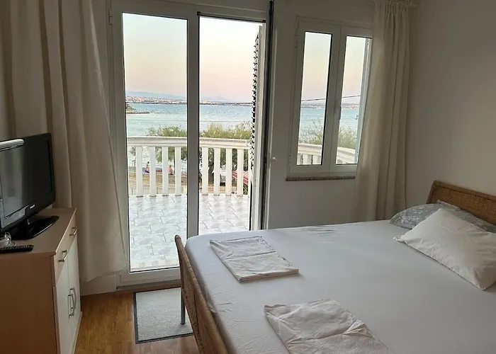 Beachfront House Preko