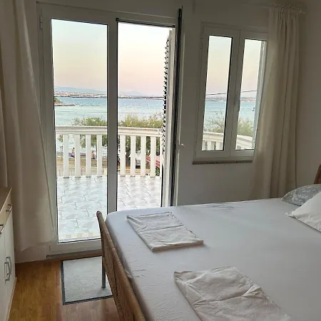 Beachfront House Preko