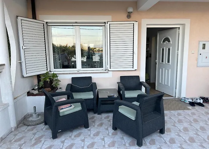 Дом отдыха Beachfront House Преко