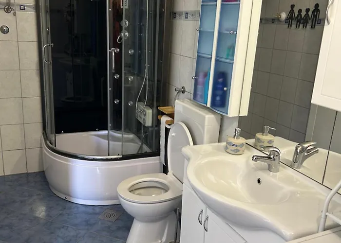 Beachfront House Преко